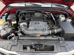 Used 2010  Nissan Frontier 4WD Crew Cab LE at House of Carz near Rochester&comma; IN