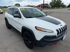 Used 2015  Jeep Cherokee 4d SUV 4WD Trailhawk V6 at House of Carz near Rochester&comma; IN