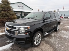  2019 Chevrolet Suburban 4d SUV 4WD LT at House of Carz near Rochester&comma; IN