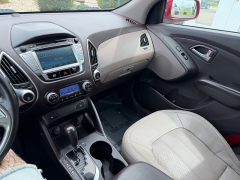Used 2012  Hyundai Tucson 4d SUV FWD Limited at House of Carz near Rochester&comma; IN