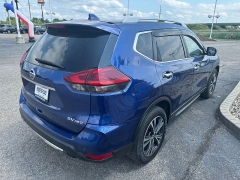 Used 2020 Nissan Rogue 4d SUV AWD SV at House of Carz near Rochester, IN
