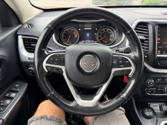 Used 2016  Jeep Cherokee 4d SUV 4WD Trailhawk V6 at House of Carz near Rochester, IN