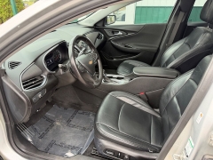 Used 2021  Chevrolet Malibu 4dr Sdn LT at House of Carz near Rochester&comma; IN