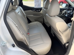 Used 2018  Nissan Rogue Sport 4d SUV AWD SL &lpar;2018&period;5&rpar; at House of Carz near Rochester&comma; IN