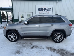 Used 2020  Jeep Grand Cherokee 4d SUV 4WD Limited V6 at House of Carz near Rochester&comma; IN