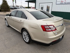 Used 2017  Ford Taurus 4d Sedan FWD Limited V6 at House of Carz near Rochester&comma; IN