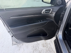 Used 2020  Jeep Grand Cherokee 4d SUV 4WD Limited V6 at House of Carz near Rochester&comma; IN