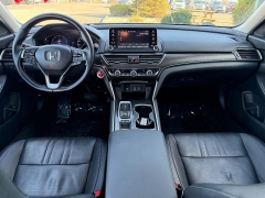 Used 2021  Honda Accord Sedan Touring 2&period;0T Auto at House of Carz near Rochester&comma; IN