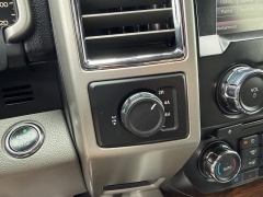 Used 2015  Ford F-150 4WD Supercrew Lariat 5 1&sol;2 at House of Carz near Rochester&comma; IN