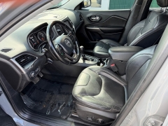 Used 2021  Jeep Cherokee Latitude Lux 4x4 at House of Carz near Rochester&comma; IN