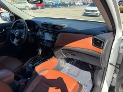 Used 2019  Nissan Rogue 4d SUV AWD SL at House of Carz near Rochester&comma; IN