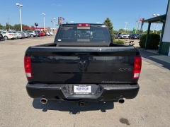 Used 2019  Ram 1500 Classic 4WD Crew Cab SLT at House of Carz near Rochester&comma; IN