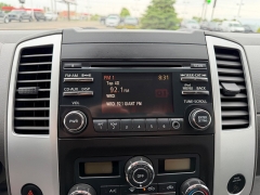 Used 2014  Nissan Frontier 4WD Crew Cab SV Auto at House of Carz near Rochester&comma; IN