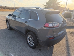 Used 2021  Jeep Cherokee Latitude Lux 4x4 at House of Carz near Rochester&comma; IN