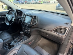 Used 2020  Jeep Cherokee 4d SUV 4WD Trailhawk Elite 3&period;2L at House of Carz near Rochester&comma; IN