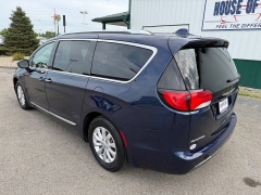 Used 2018  Chrysler Pacifica 4d Wagon Touring L Plus at House of Carz near Rochester&comma; IN