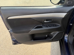Used 2017  Mitsubishi Outlander 4d SUV FWD ES at House of Carz near Rochester&comma; IN