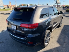 Used 2019  Jeep Grand Cherokee 4d SUV 4WD Limited V6 at House of Carz near Rochester, IN