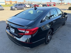 Used 2021  Honda Accord Sedan Touring 2&period;0T Auto at House of Carz near Rochester&comma; IN