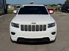 Used 2015  Jeep Grand Cherokee 4d SUV 4WD Laredo at House of Carz near Rochester&comma; IN