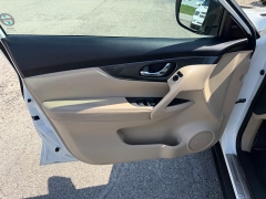 Used 2016  Nissan Rogue 4d SUV AWD SL at House of Carz near Rochester&comma; IN