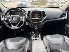 Used 2016  Jeep Cherokee 4d SUV 4WD Trailhawk V6 at House of Carz near Rochester&comma; IN