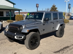 Used 2014  Jeep Wrangler Unlimited 4WD 4dr Polar Edition &ast;Ltd Avail&ast; at House of Carz near Rochester&comma; IN
