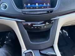 Used 2019  Cadillac XT5 4d SUV AWD Luxury at House of Carz near Rochester, IN