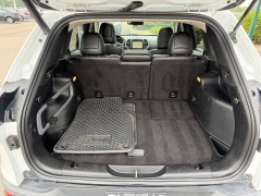 Used 2015  Jeep Cherokee 4d SUV 4WD Trailhawk V6 at House of Carz near Rochester&comma; IN