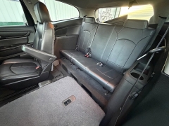 Used 2015  Chevrolet Traverse 4d SUV AWD LT2 at House of Carz near Rochester&comma; IN