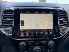 Used 2020  Jeep Grand Cherokee 4d SUV 4WD Laredo Altitude at House of Carz near Rochester&comma; IN