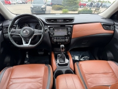 Used 2018  Nissan Rogue 4d SUV AWD SL at House of Carz near Rochester&comma; IN