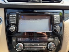 Used 2016  Nissan Rogue 4d SUV AWD SL at House of Carz near Rochester&comma; IN