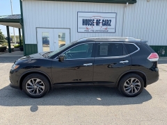 Used 2016  Nissan Rogue 4d SUV AWD SL at House of Carz near Rochester&comma; IN