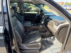 Used 2018  GMC Yukon 4d SUV 4WD SLT at House of Carz near Rochester&comma; IN