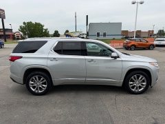 Used 2018  Chevrolet Traverse 4d SUV AWD High Country at House of Carz near Rochester&comma; IN