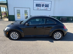 Used 2014  Volkswagen Beetle 2d Coupe 1&period;8T w&sol;Sunroof Auto&sol;PZEV at House of Carz near Rochester&comma; IN