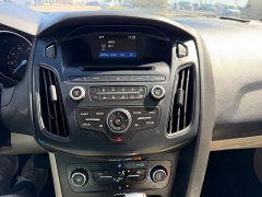 Used 2016  Ford Focus 4d Sedan SE at House of Carz near Rochester&comma; IN