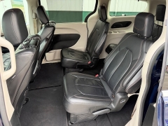 Used 2018  Chrysler Pacifica 4d Wagon Touring L Plus at House of Carz near Rochester&comma; IN