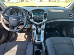 Used 2016  Chevrolet Cruze Limited 4d Sedan LT w/1LT Auto at House of Carz near Rochester, IN