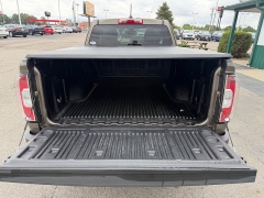 Used 2016  GMC Canyon 4WD Ext Cab SLE at House of Carz near Rochester&comma; IN