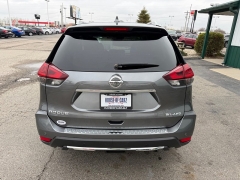 Used 2019  Nissan Rogue 4d SUV AWD SL at House of Carz near Rochester&comma; IN