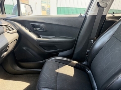 Used 2020  Chevrolet Trax 4d SUV AWD LT at House of Carz near Rochester&comma; IN