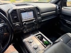 Used 2018  Ford Expedition Max 4d SUV 4WD Limited at House of Carz near Rochester&comma; IN