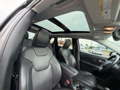 Used 2019  Jeep Cherokee 4d SUV 4WD Limited 3&period;2L at House of Carz near Rochester&comma; IN