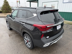 Used 2022  Kia Seltos SX DCT AWD at House of Carz near Rochester&comma; IN
