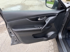 Used 2019  Nissan Rogue 4d SUV AWD SL at House of Carz near Rochester&comma; IN