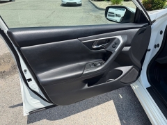 Used 2016  Nissan Altima 4d Sedan 2&period;5L S at House of Carz near Rochester&comma; IN
