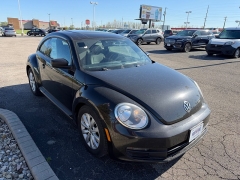Used 2014  Volkswagen Beetle 2d Coupe 1&period;8T w&sol;Sunroof Auto&sol;PZEV at House of Carz near Rochester&comma; IN