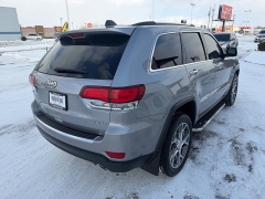 Used 2020  Jeep Grand Cherokee 4d SUV 4WD Limited V6 at House of Carz near Rochester&comma; IN